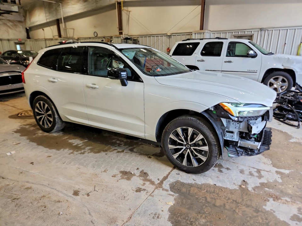 Volvo XC60 2025 — Copart