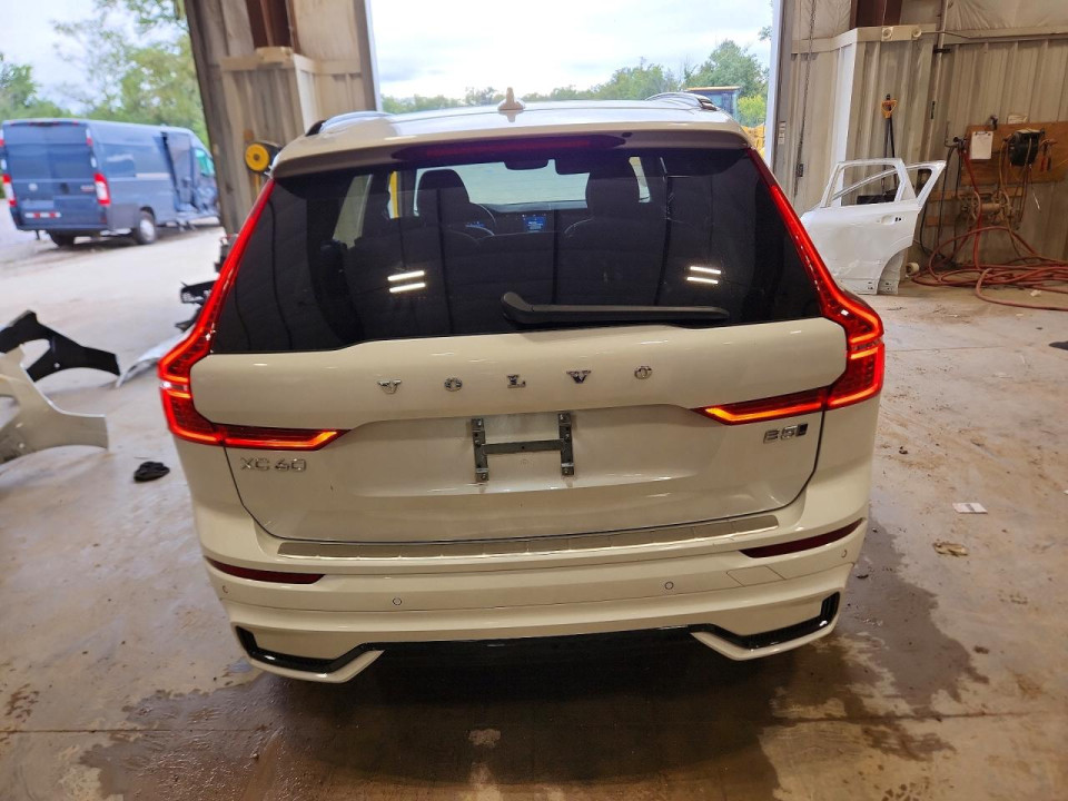 Volvo XC60 2025 — Copart