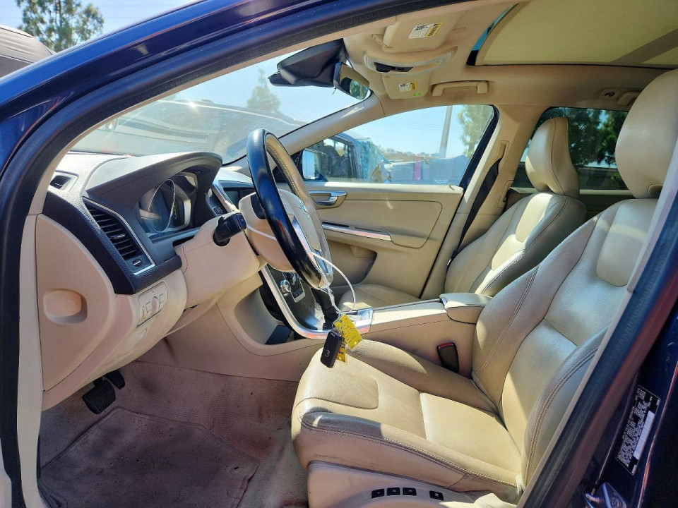 Volvo XC60 2015 — Copart