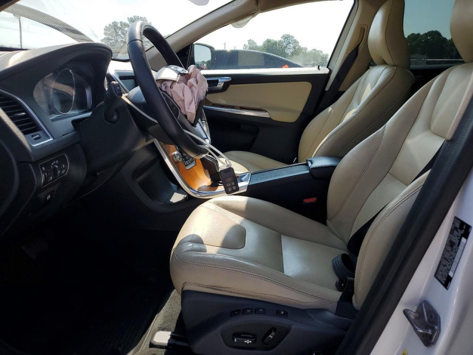 Volvo XC60 2017 — Copart