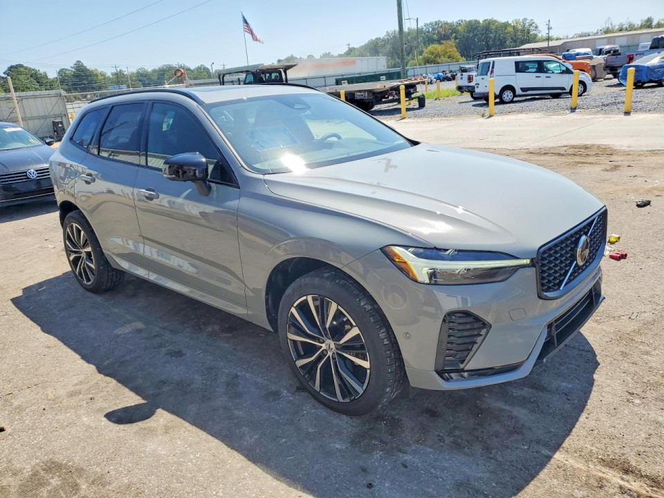 Volvo XC60 2025 — Copart