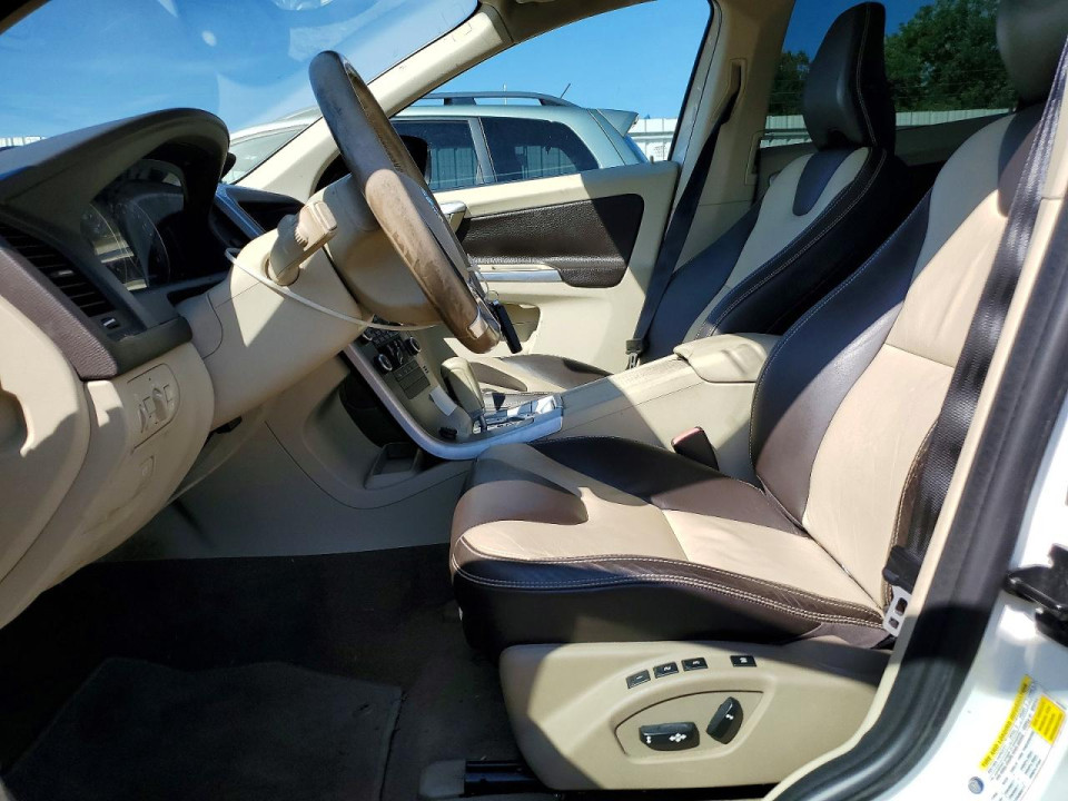 Volvo XC60 2011 — Copart