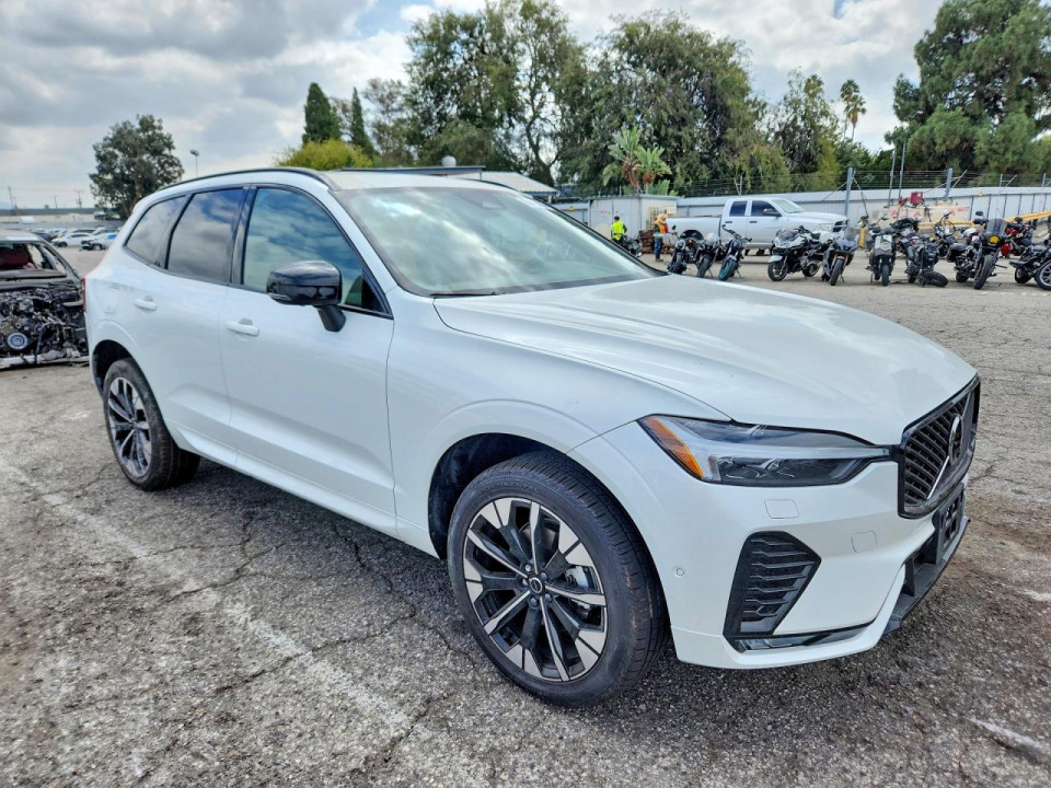Volvo XC60 2026 — Copart