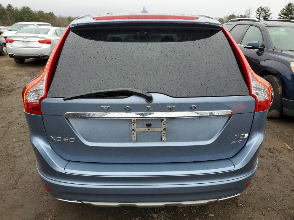 Volvo XC60 2017 — Copart