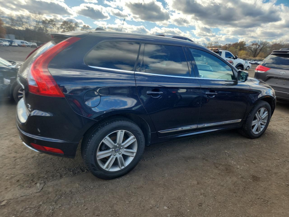 Volvo XC60 2017 — Copart