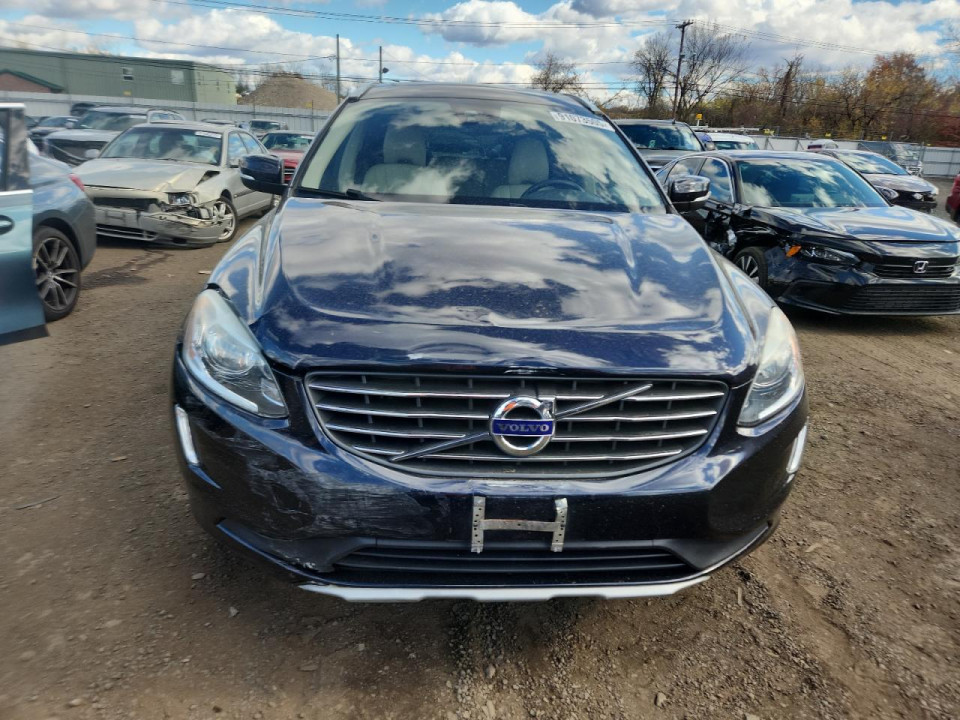 Volvo XC60 2017 — Copart