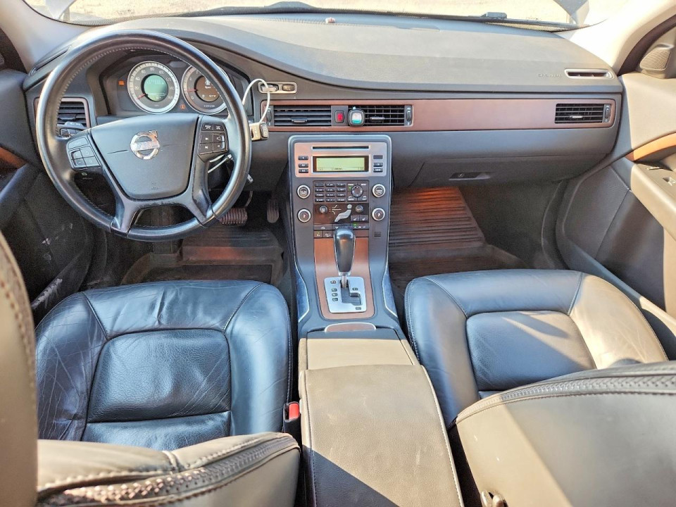 Volvo XC70 2011 — Copart