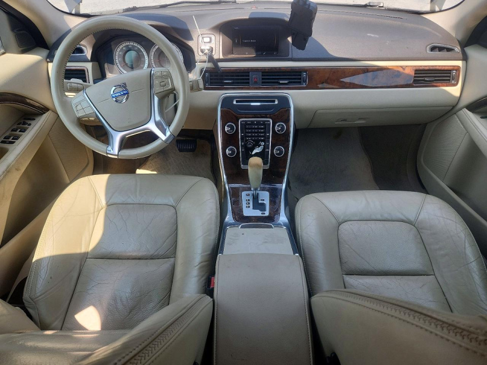 Volvo XC70 2012 — Copart