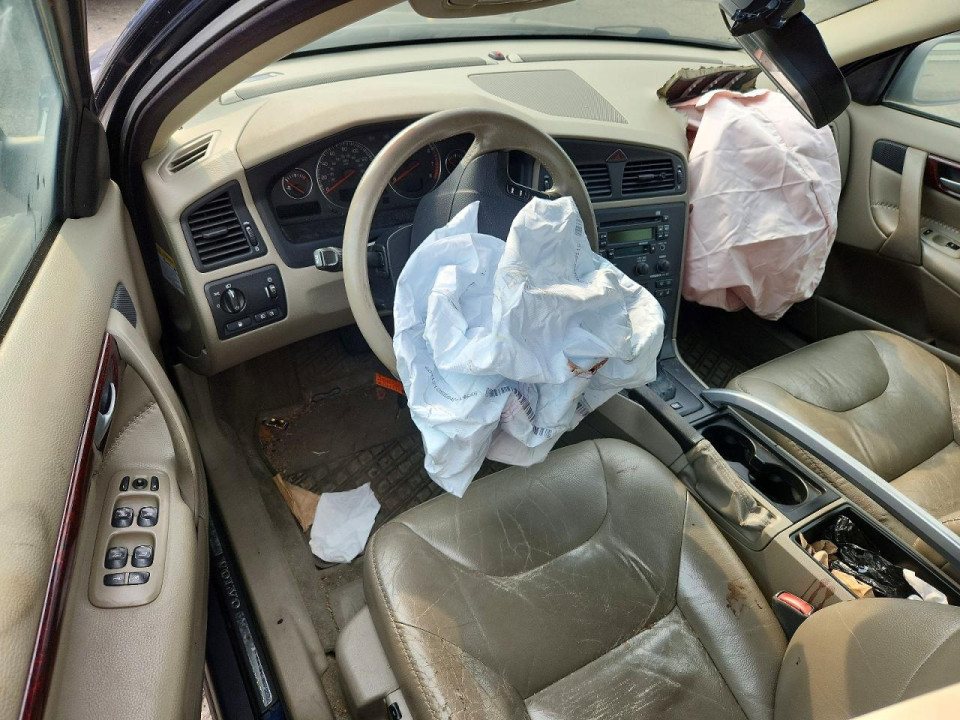 Volvo XC70 2004 — Copart