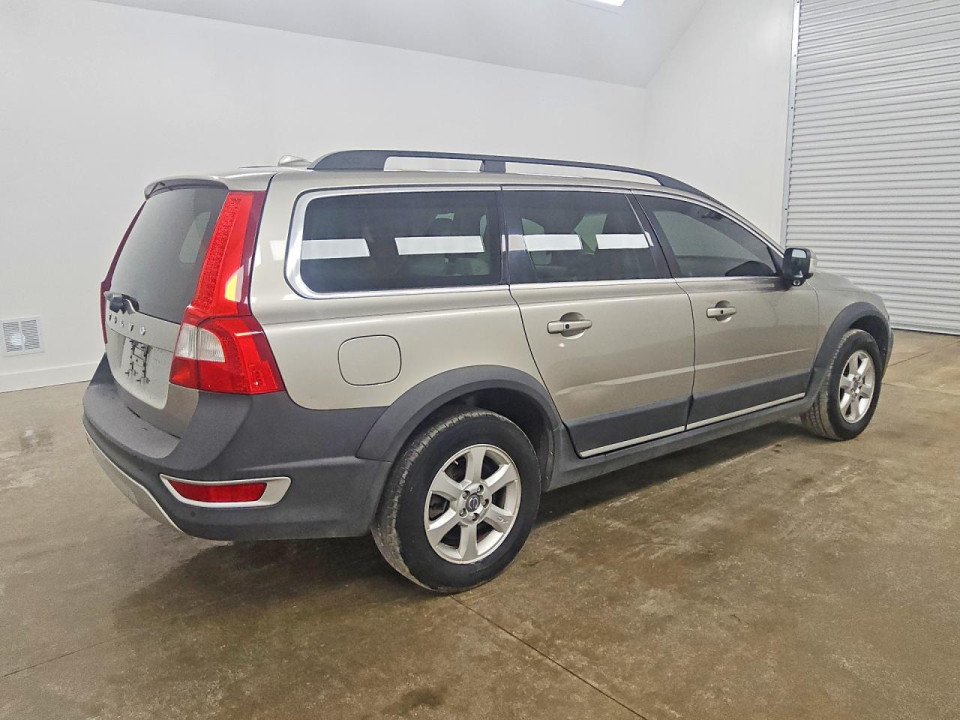 Volvo XC70 2011 — Copart