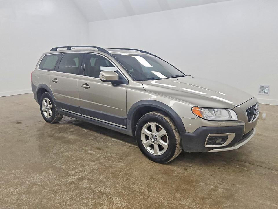 Volvo XC70 2011 — Copart