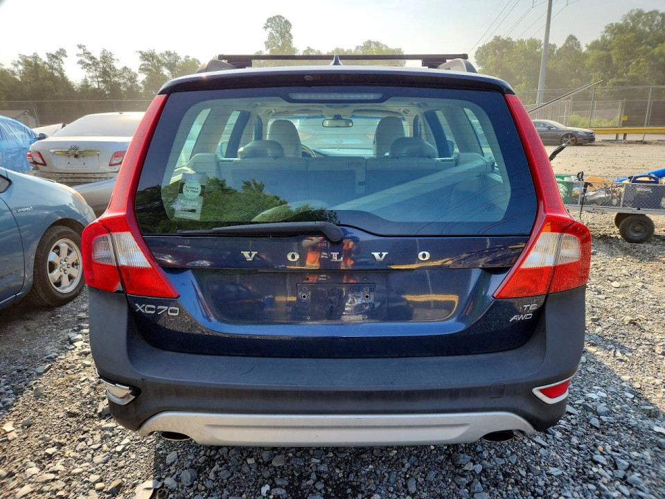 Volvo XC70 2010 — Copart