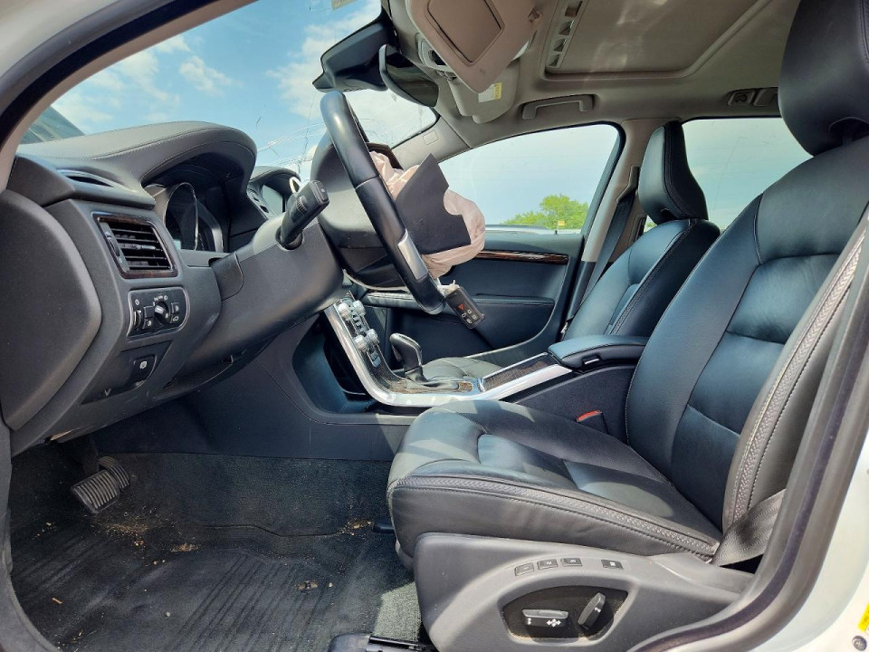 Volvo XC70 2016 — Copart