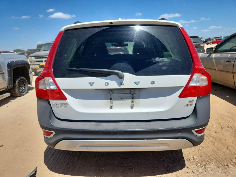 Volvo XC70 2010 — Copart