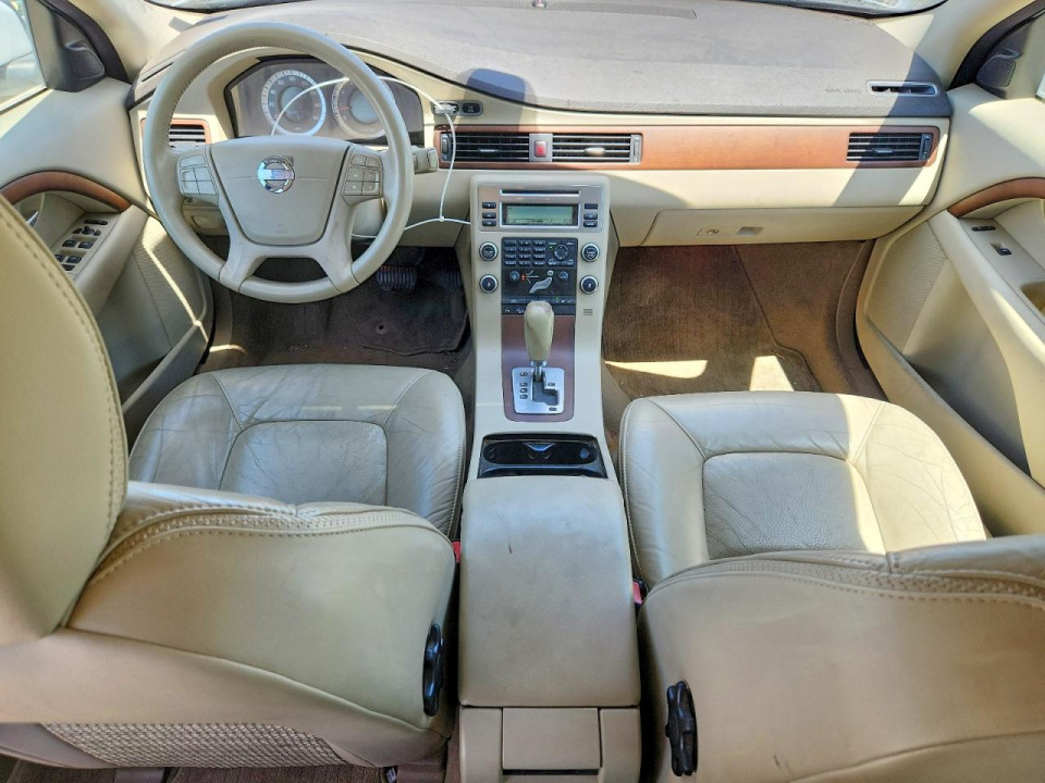 Volvo XC70 2010 — Copart