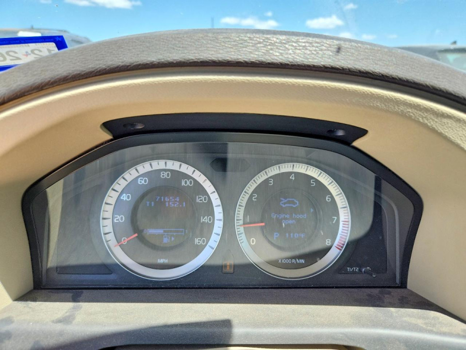 Volvo XC70 2010 — Copart