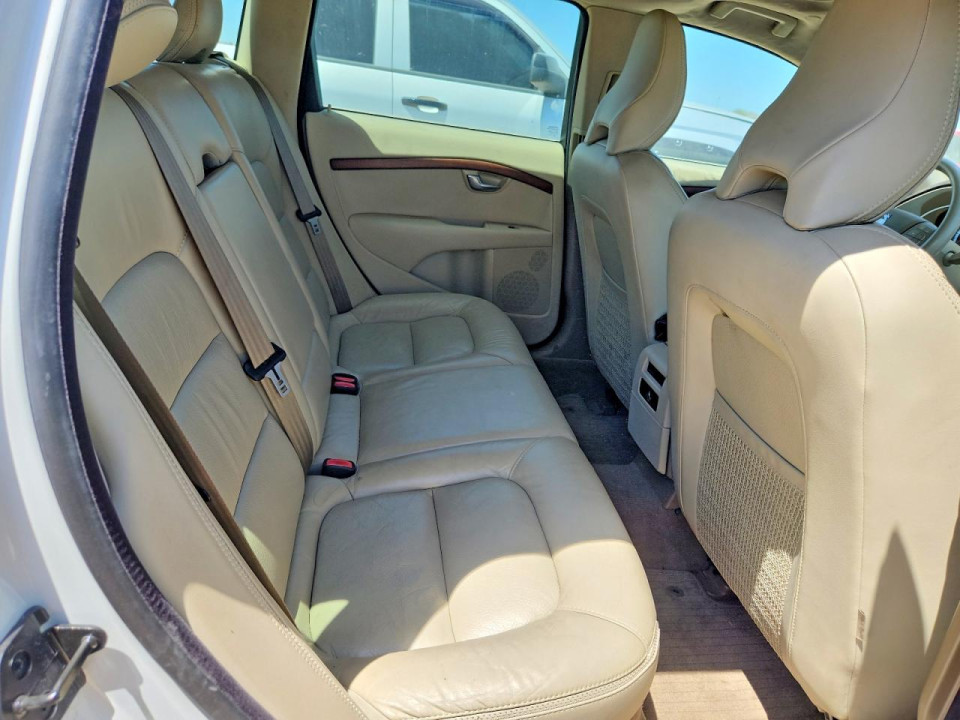 Volvo XC70 2010 — Copart