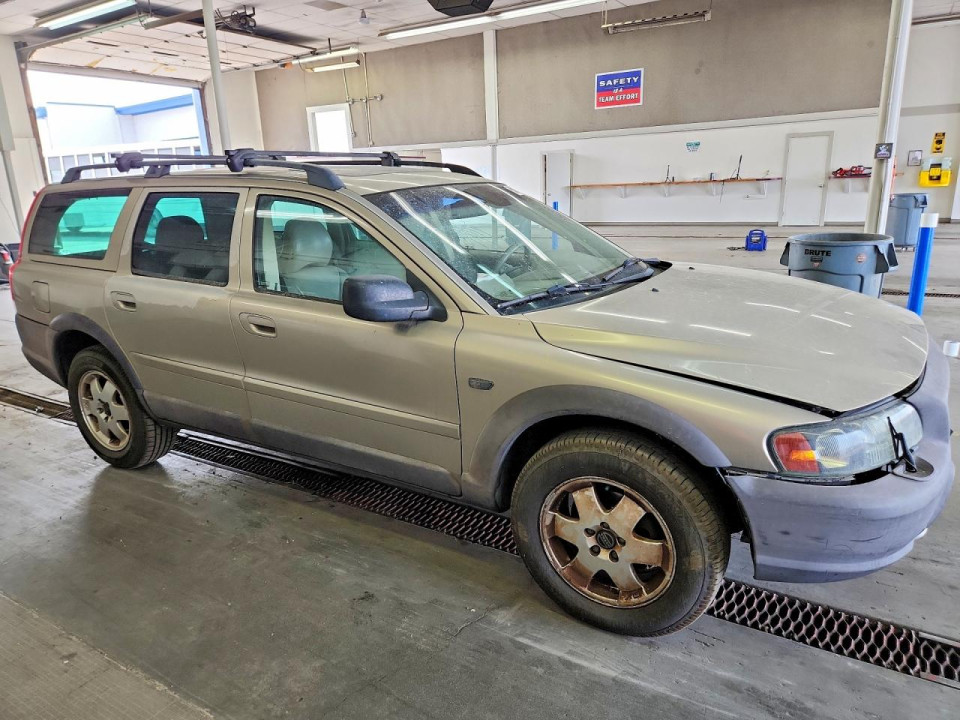Volvo XC70 2003 — Copart