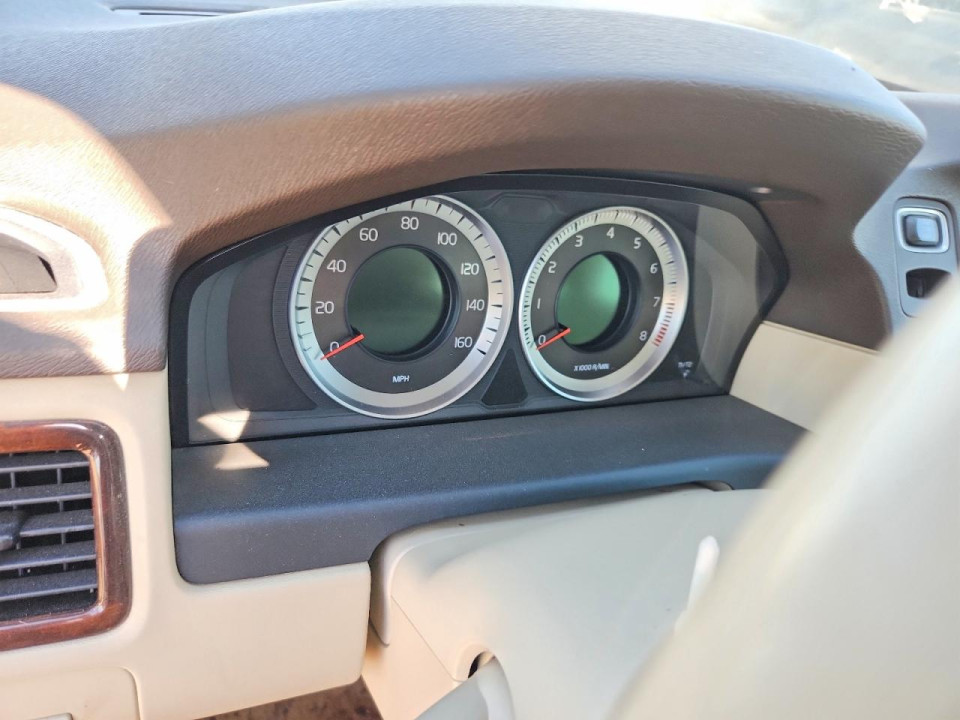 Volvo XC70 2012 — Copart