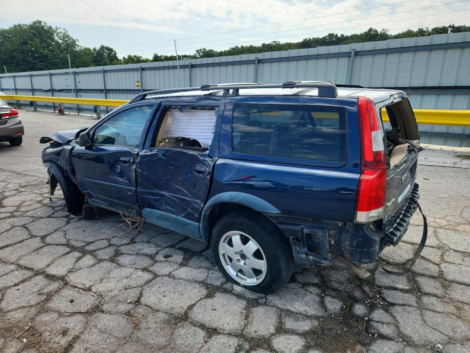 Volvo XC70 2004 — Copart