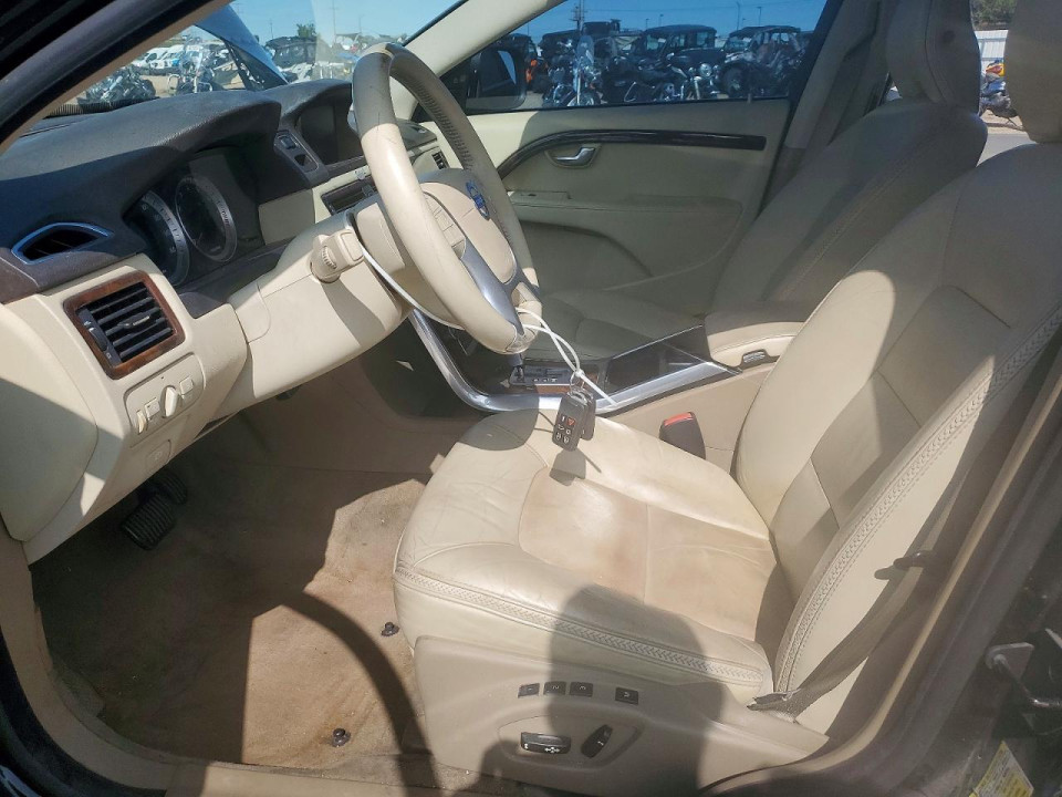 Volvo XC70 2012 — Copart