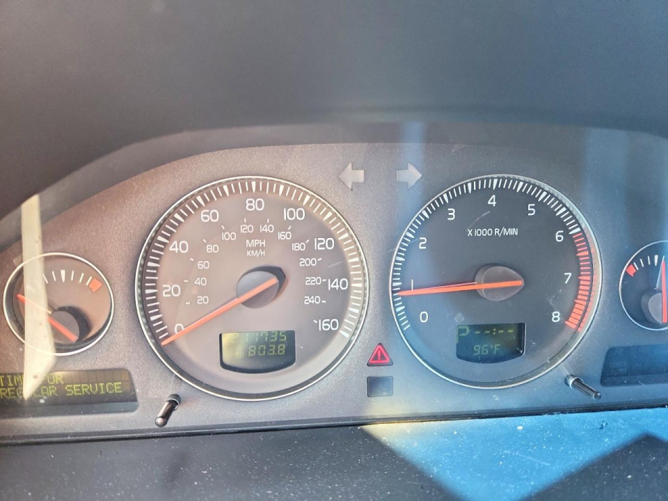 Volvo XC70 2004 — Copart
