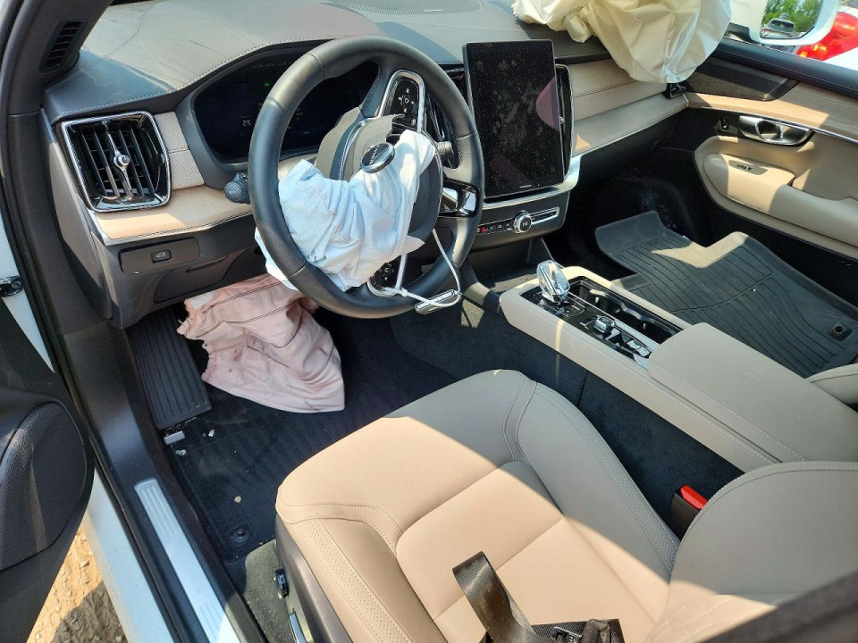 Volvo XC90 PLUS 2025 — Copart