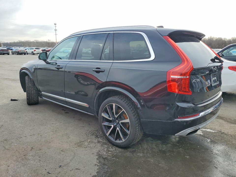 Volvo XC90 T8 RECHARGE MOMENTUM 2021 — Copart