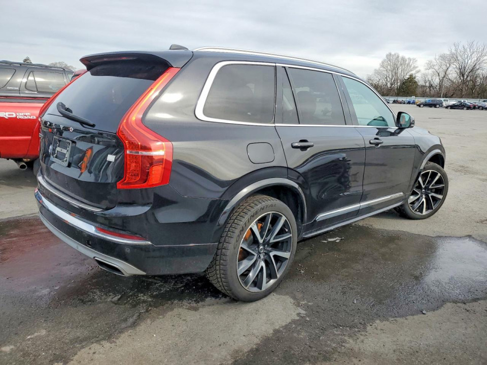 Volvo XC90 T8 RECHARGE MOMENTUM 2021 — Copart