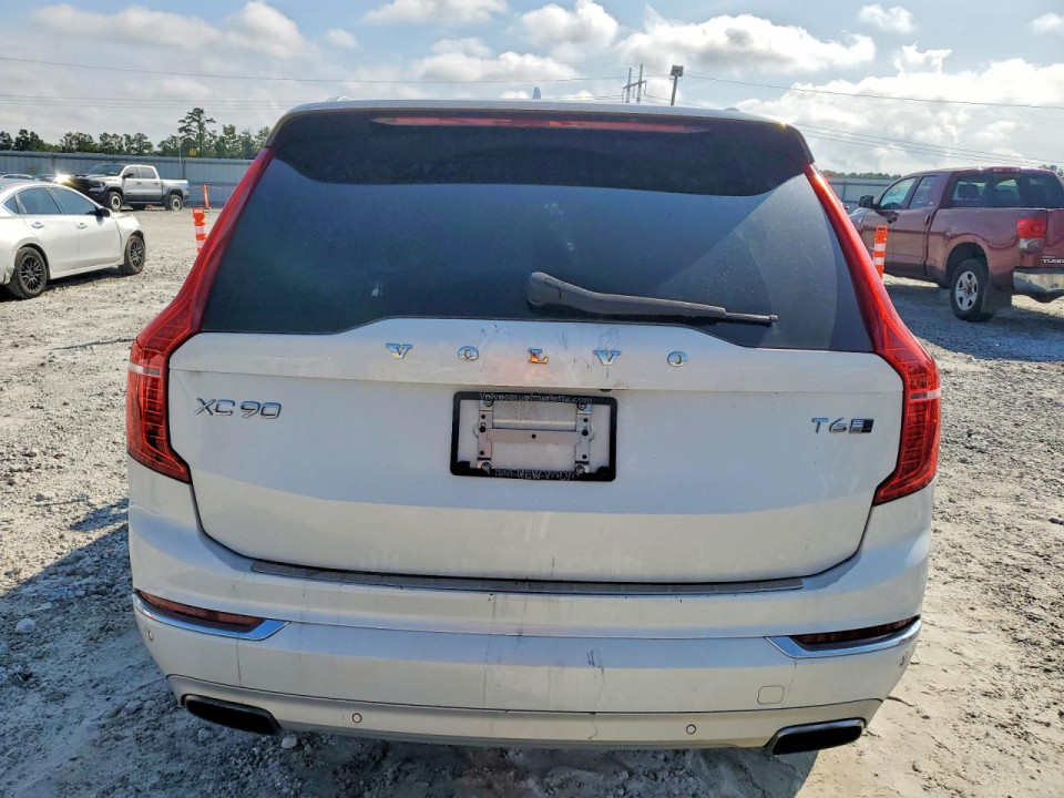 Volvo XC90 2017 — Copart