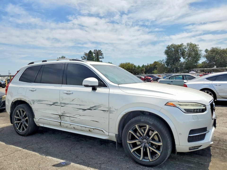 Volvo XC90 2017 — Copart