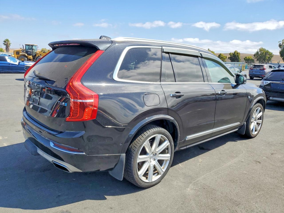 Volvo XC90 2017 — Copart