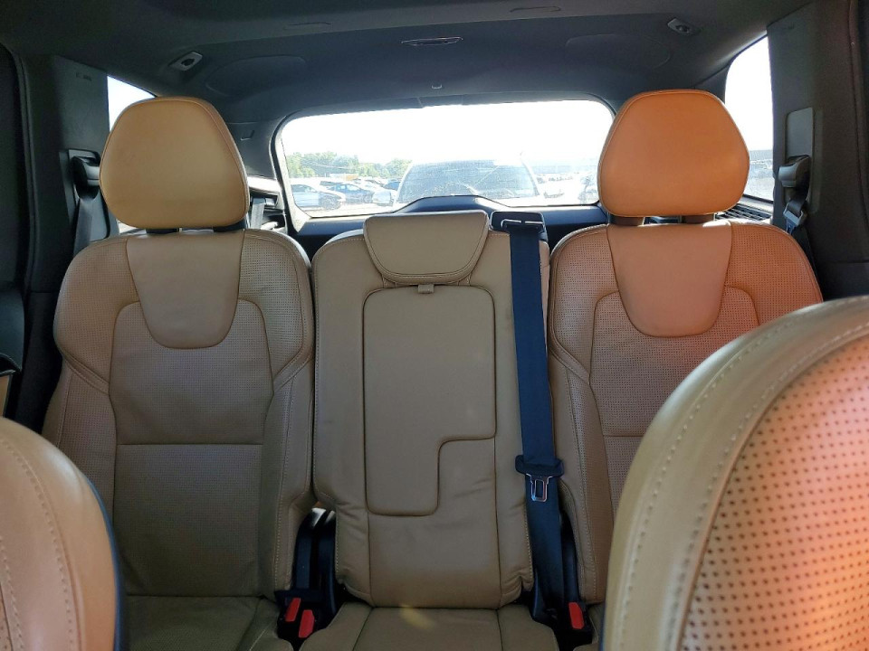 Volvo XC90 2017 — Copart