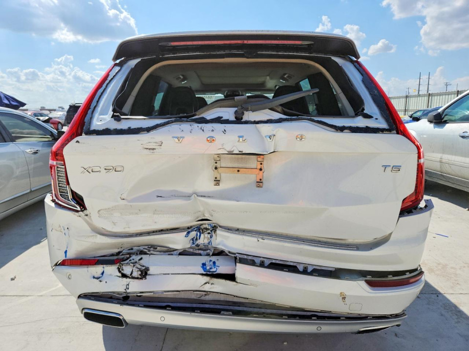 Volvo XC90 2017 — Copart