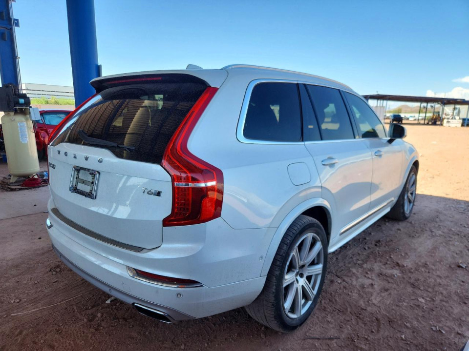 Volvo XC90 2017 — Copart
