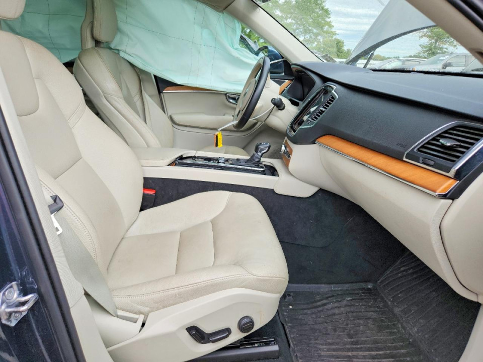 Volvo XC90 2021 — Copart