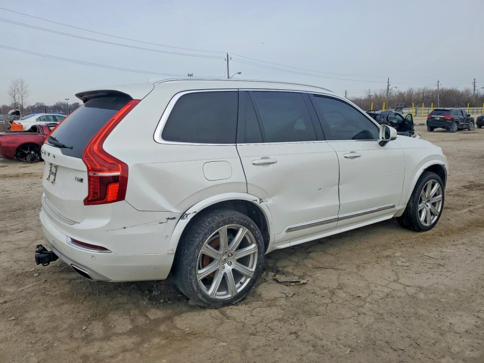 Volvo XC90 2017 — Copart