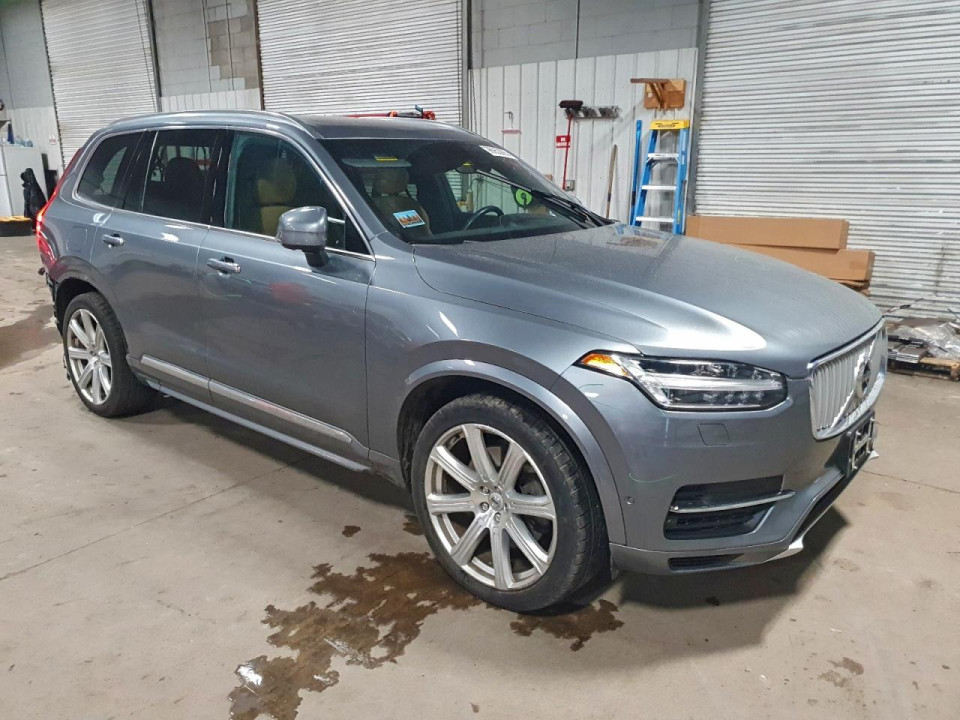 Volvo XC90 2017 — Copart