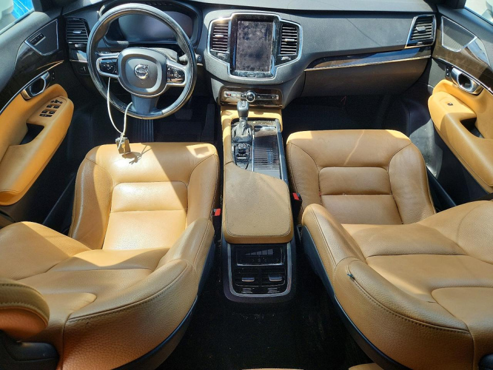 Volvo XC90 2018 — Copart