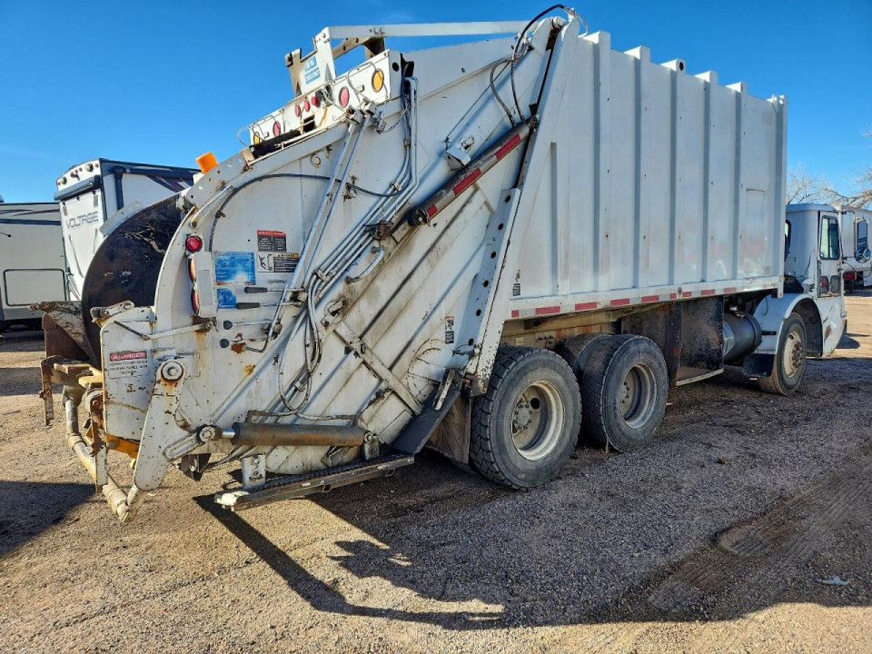 Volvo XPEDITOR 1999 — Copart