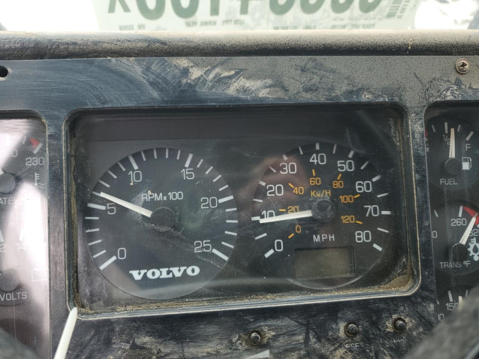 Volvo XPEDITORWX 2002 — Copart